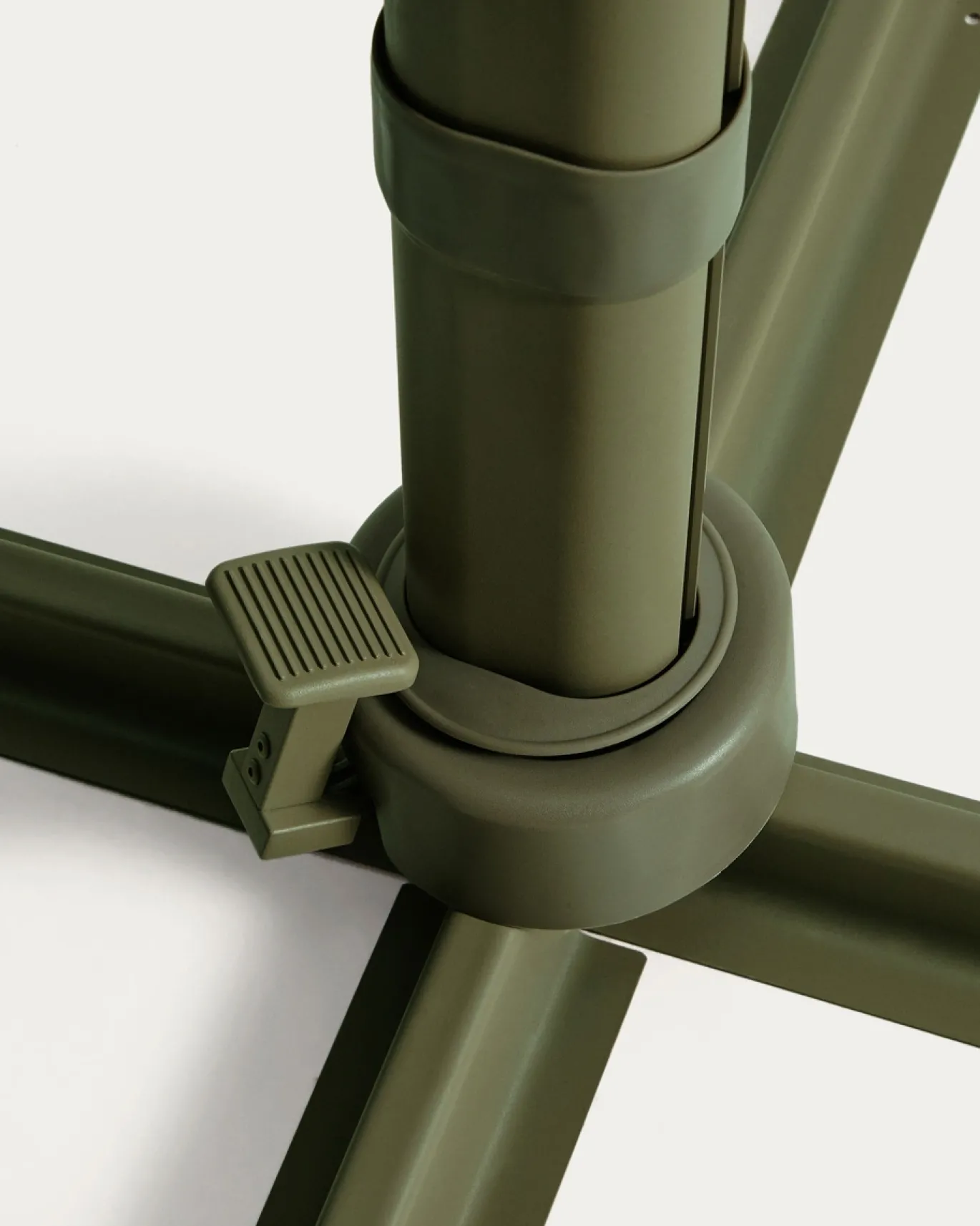 Kave Home Parasol Noli Excentrisch Aluminium Groen Beige Ø300cm