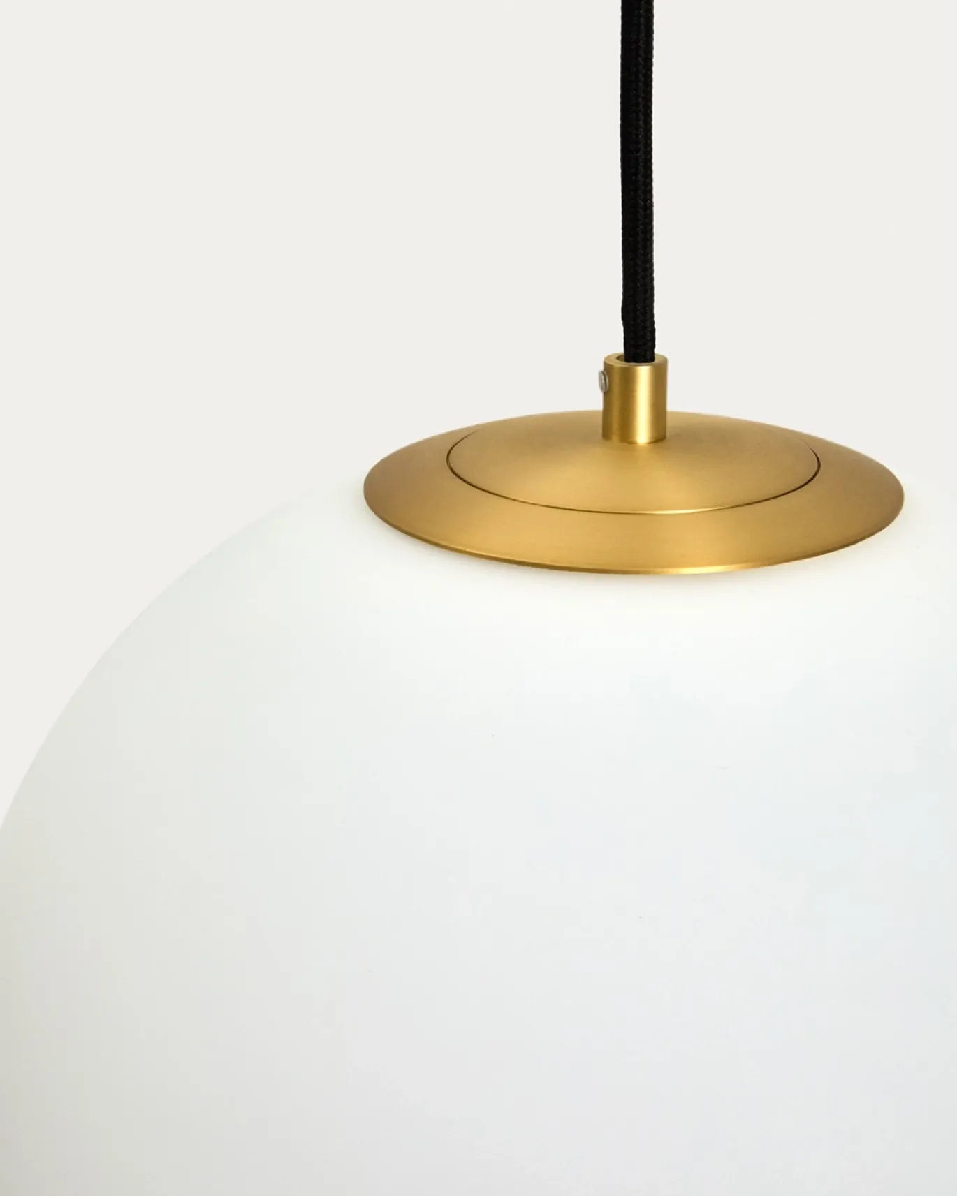 Kave Home Plafondlamp Brisia Metaal Messing Glas Ø30cm