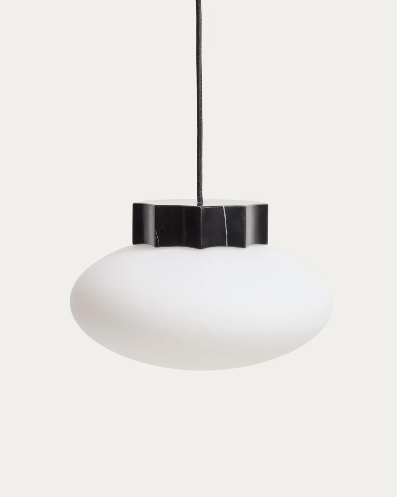 Kave Home Plafondlamp Idela Glas Marmer Zwart Ø26cm