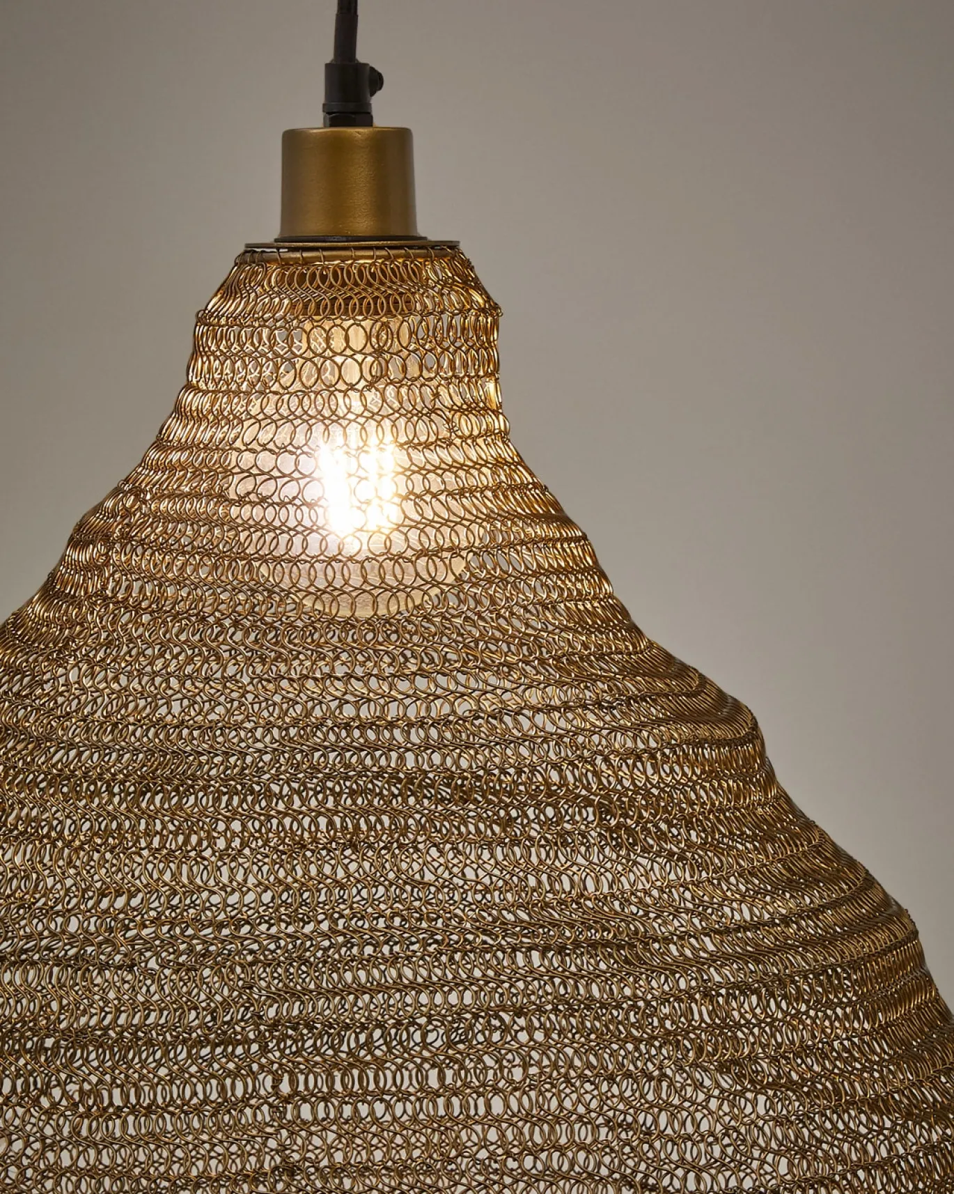Kave Home Plafondlamp Sarraco Goudkleurig Metaal Ø58cm