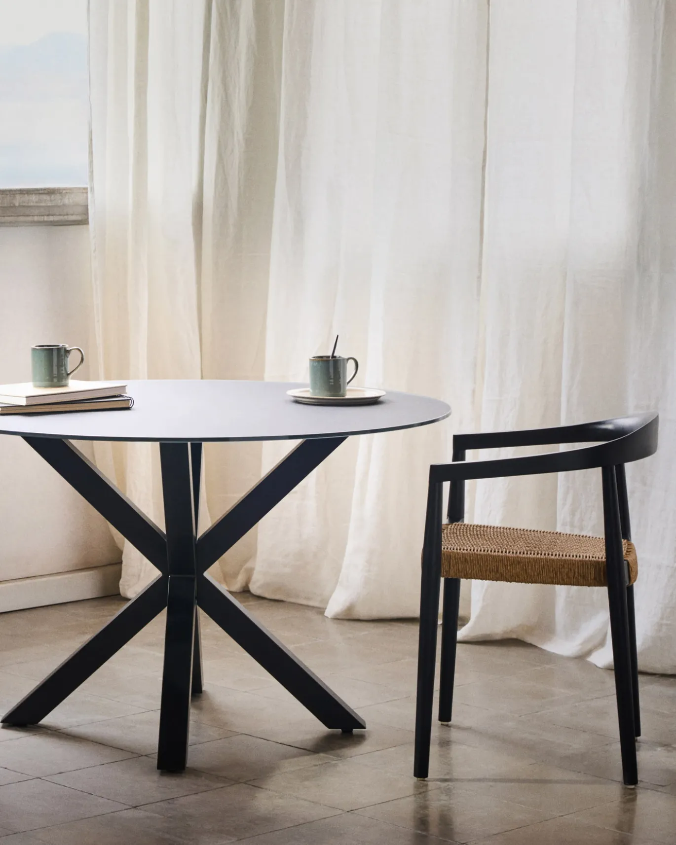 Kave Home Ronde Glazen Tafel Argo Zwart Ø120cm