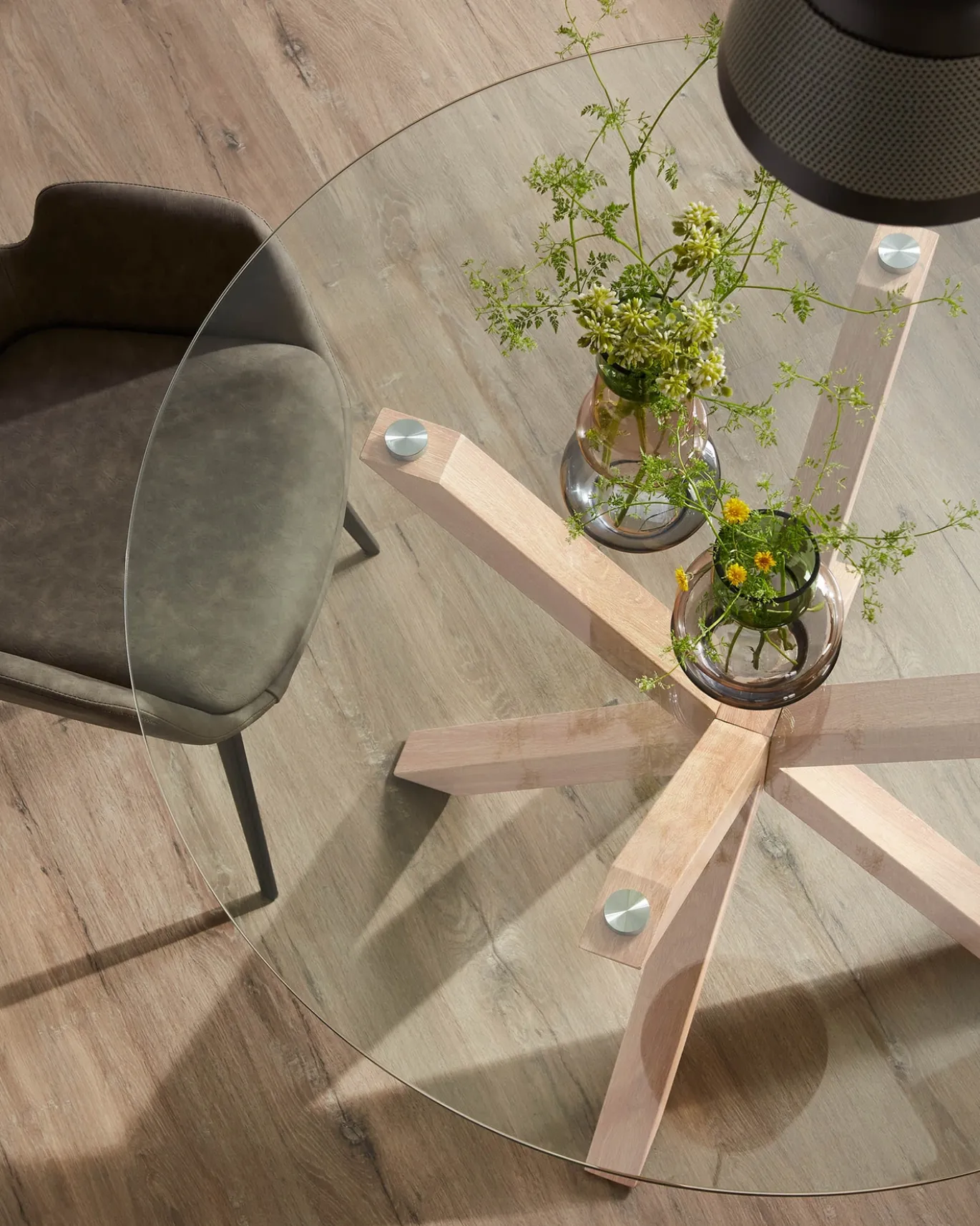 Kave Home Ronde Glazen Tafel Argo Houteffect Ø119cm