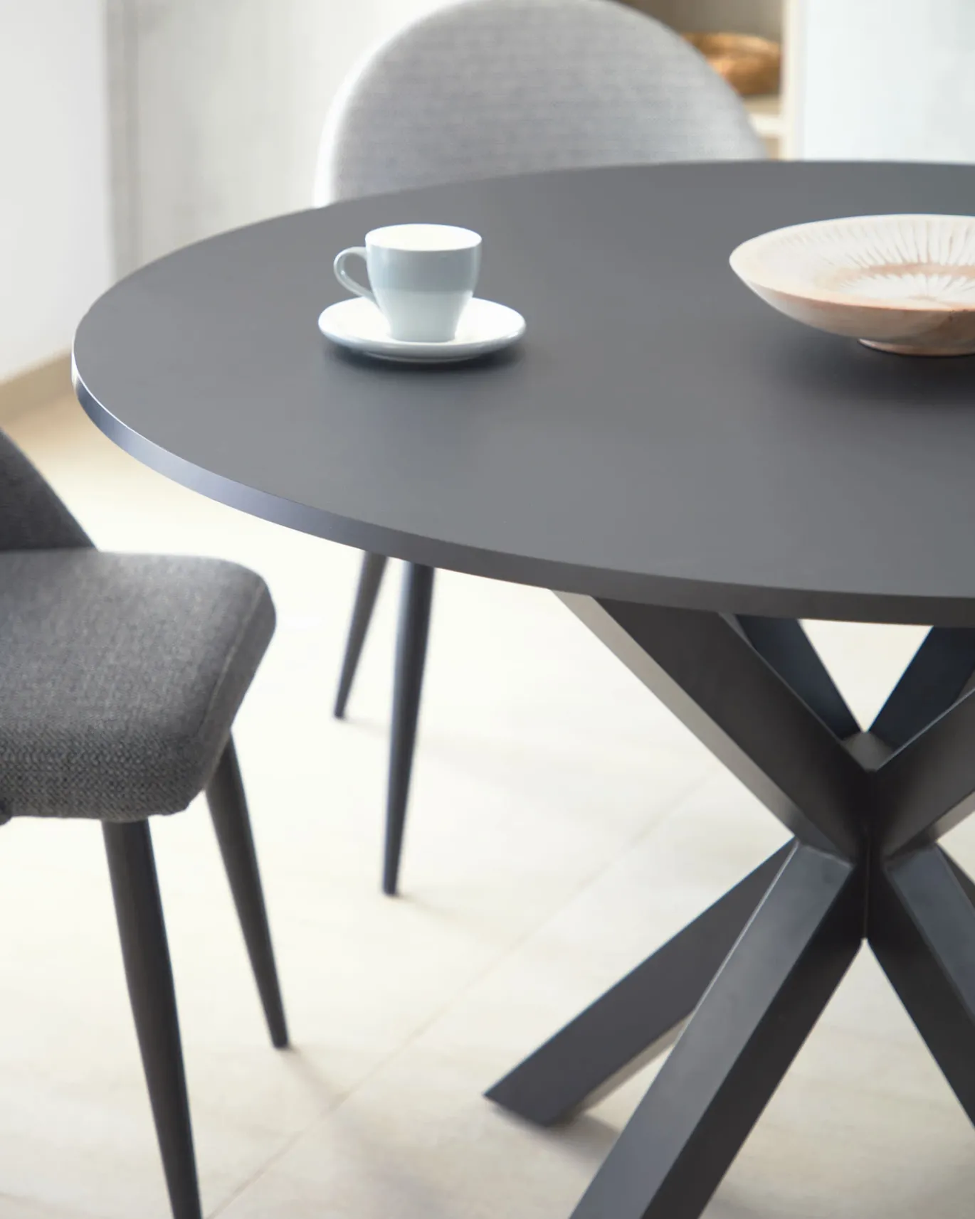 Kave Home Ronde Tafel Argo Zwartgelakt Mdf Ø120cm
