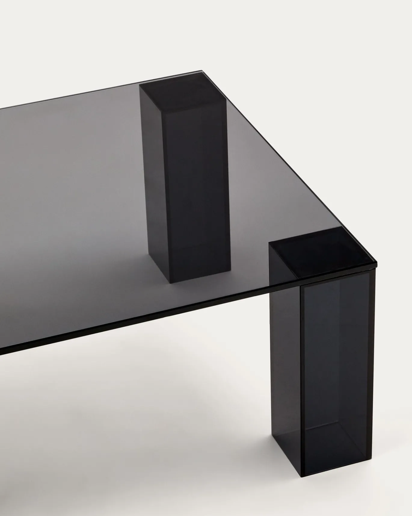 Kave Home Salontafel Adularia Glas Donkergrijs 140cm