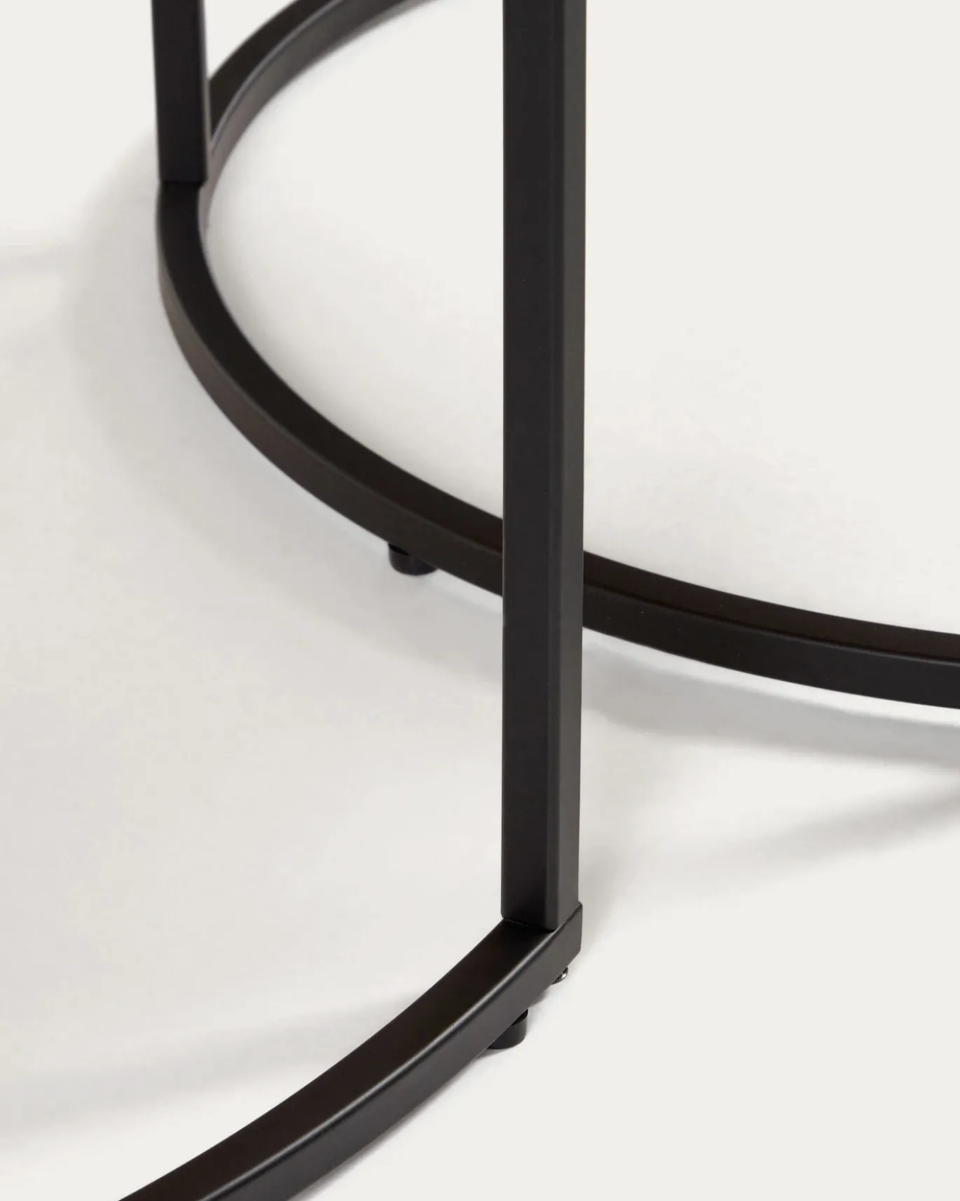 Kave Home Salontafel Yoana Set van 2 Naturel Eikenfineer Ø80cm/ø50cm