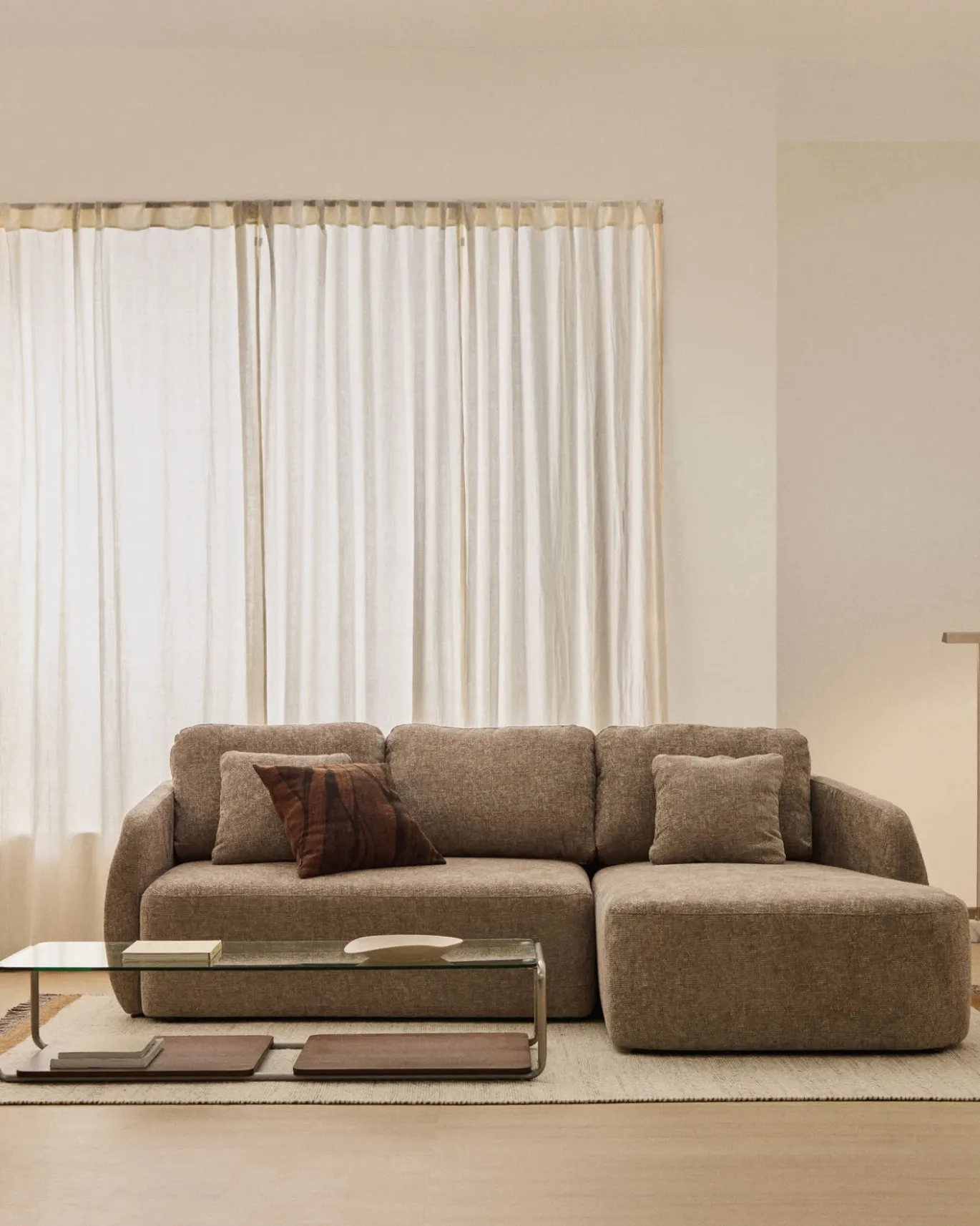 Kave Home Slaapbank Laira 3-Zits Chaise Longue Rechts Taupe 246cm