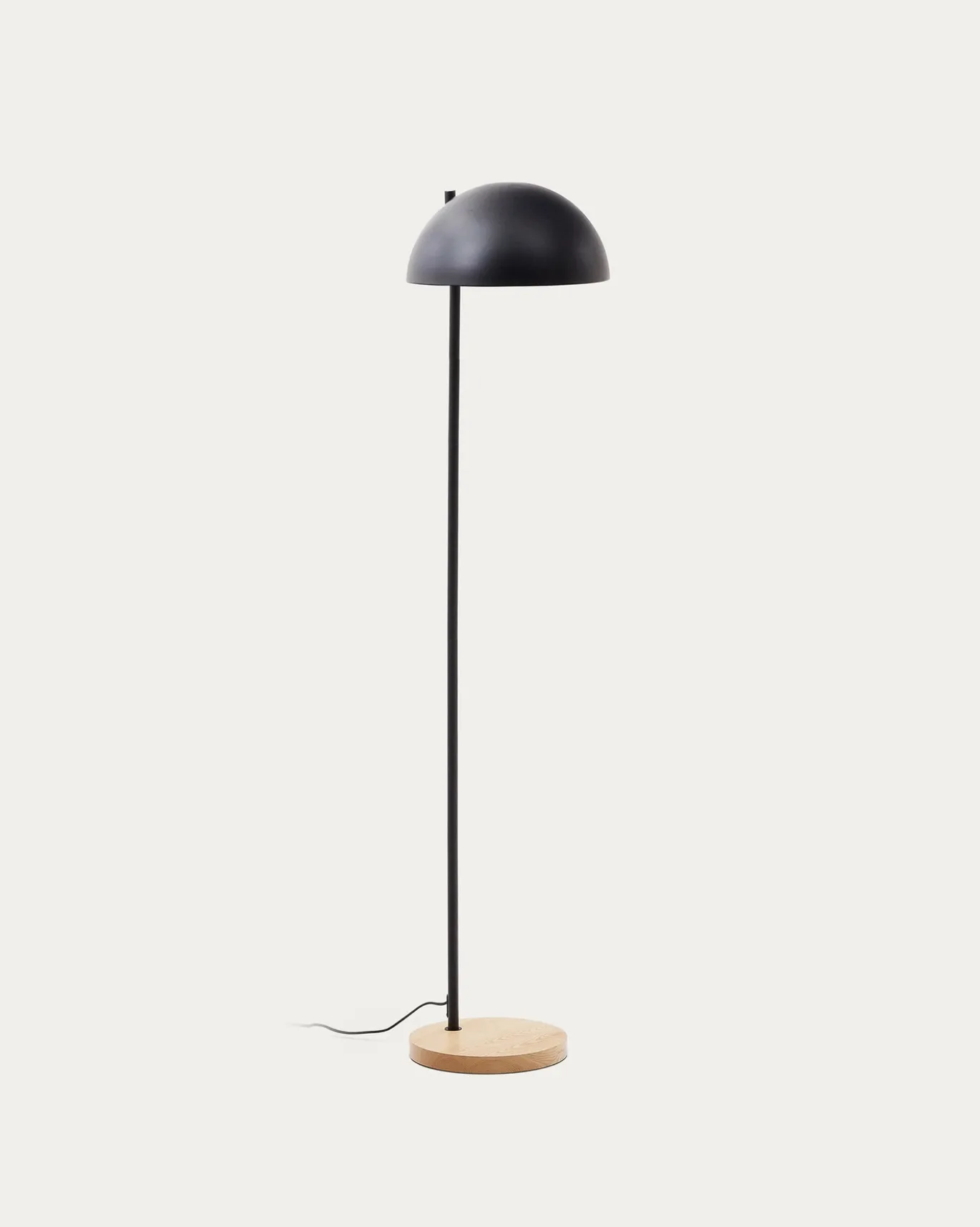 Kave Home Staande Lamp Catlar Essenhout Zwart