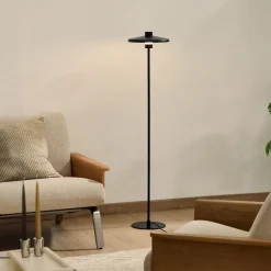 Kave Home Staande Lamp Nuvira Gesatineerd Zwart Metaal