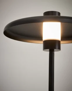 Kave Home Staande Lamp Nuvira Gesatineerd Zwart Metaal