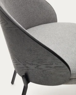 Kave Home Stoel Eamy Lichtgrijs Chenille en Zwart Essenhoutfineer