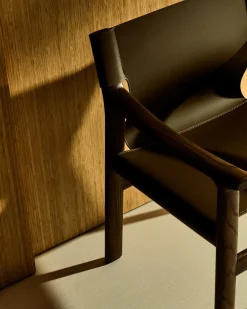 Kave Home Stoel Jan Donkerbruin Essenhout Walnoot