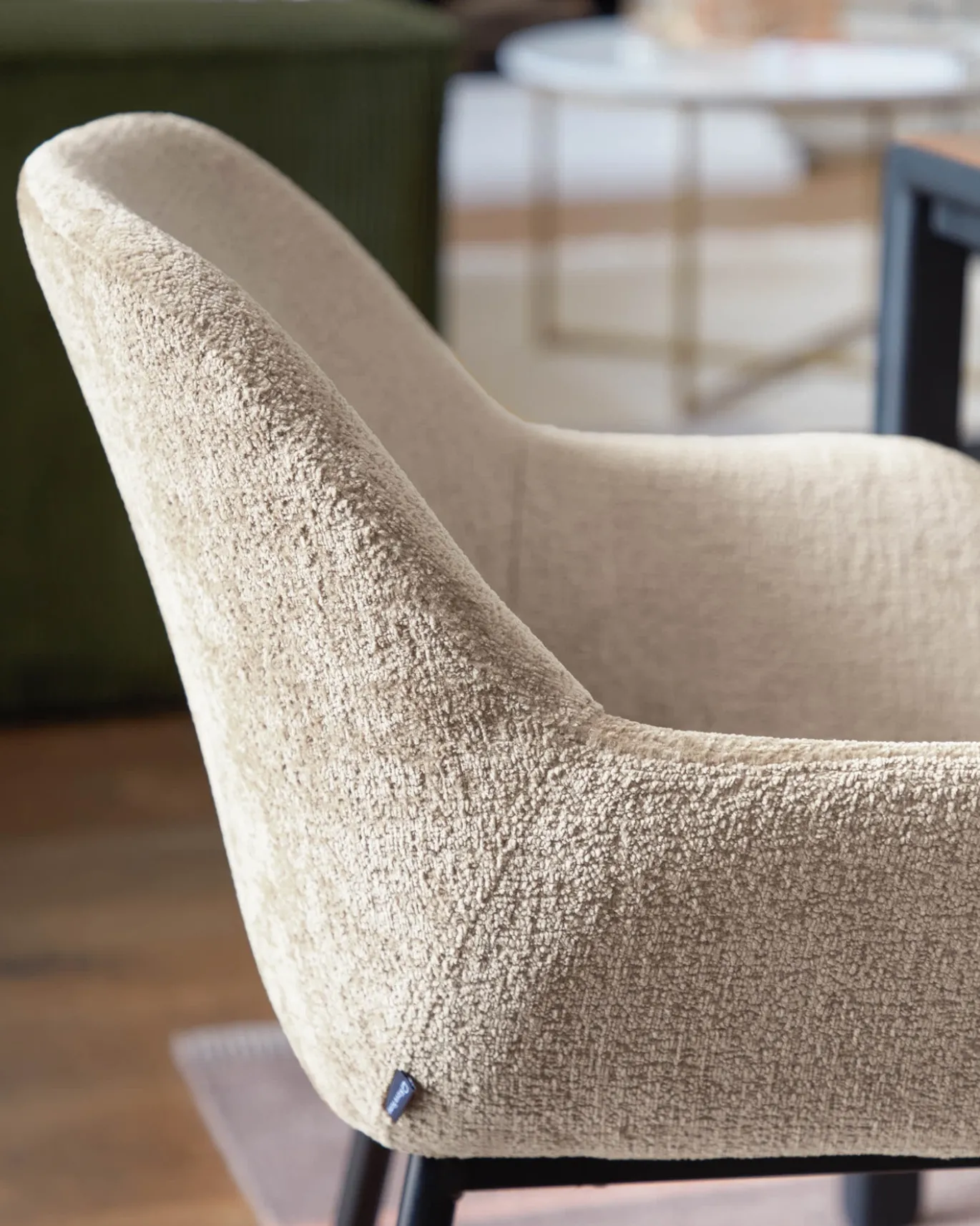 Kave Home Stoel Konna Beige Chenille