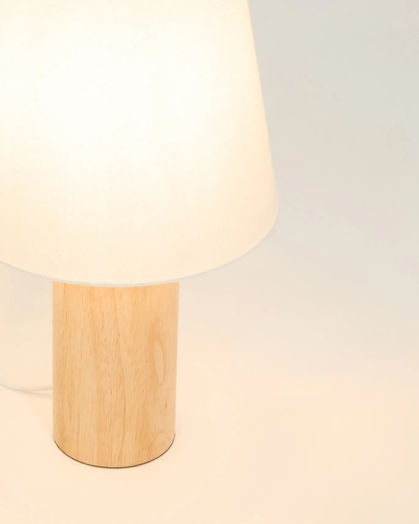 Kave Home Tafellamp Marga Rubberhout Beige/Naturel
