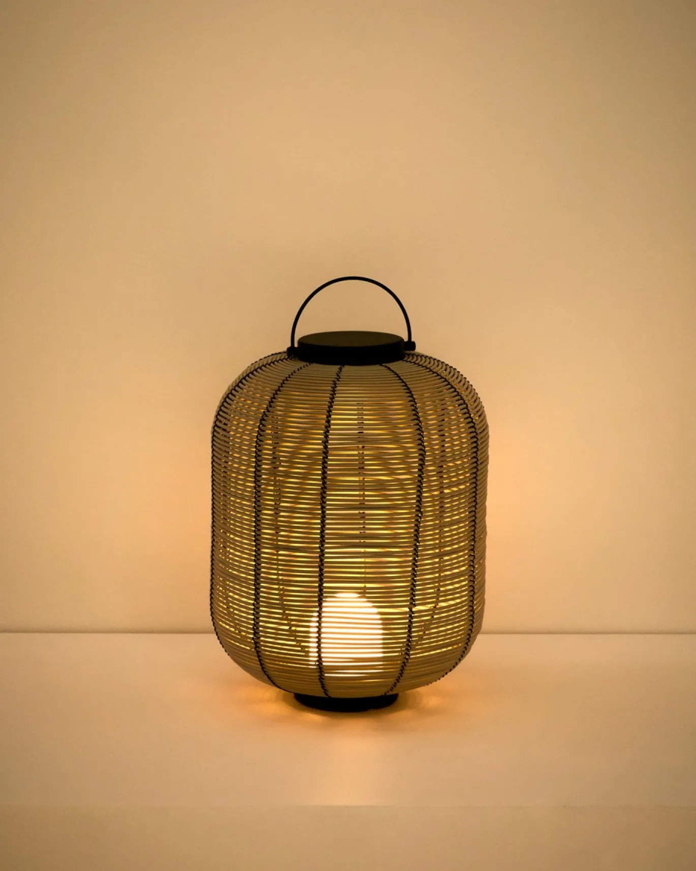 Kave Home Tafellamp Saranella Rotan Lichtgrijs Klein