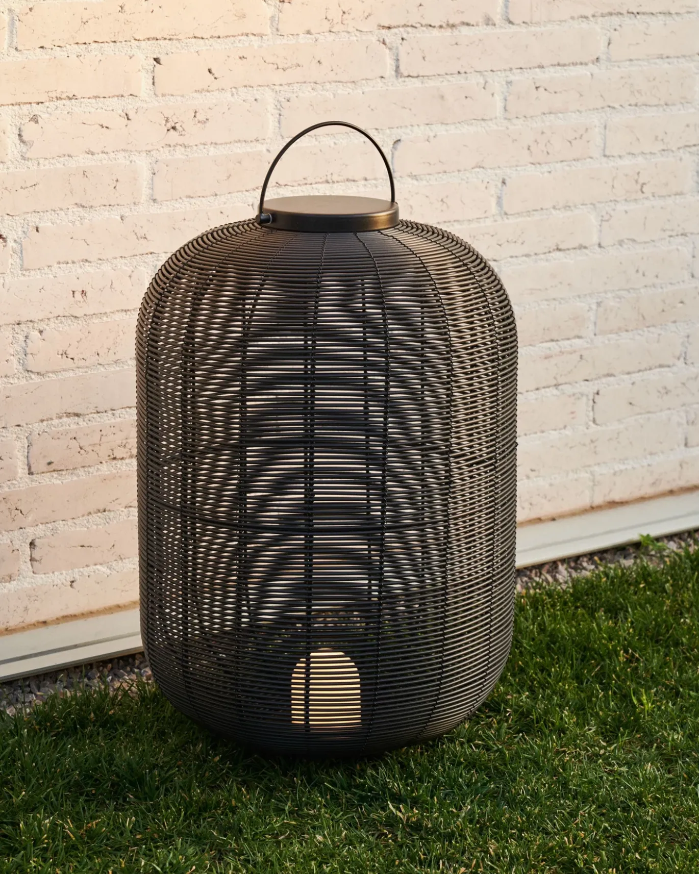 Kave Home Tafellamp Saranella Groot Zwart Synthetisch Rotan