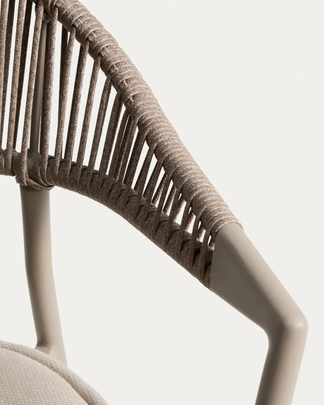 Kave Home Tuinstoel Alimia Stapelbaar Aluminium Taupe
