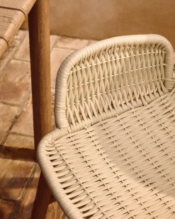 Kave Home Tuinstoel Alipa Acaciahout Beige met Armleuning