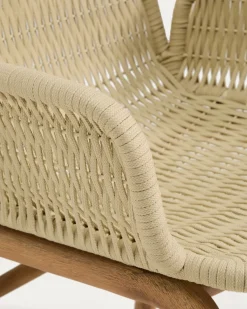 Kave Home Tuinstoel Alipa Acaciahout Beige met Armleuning