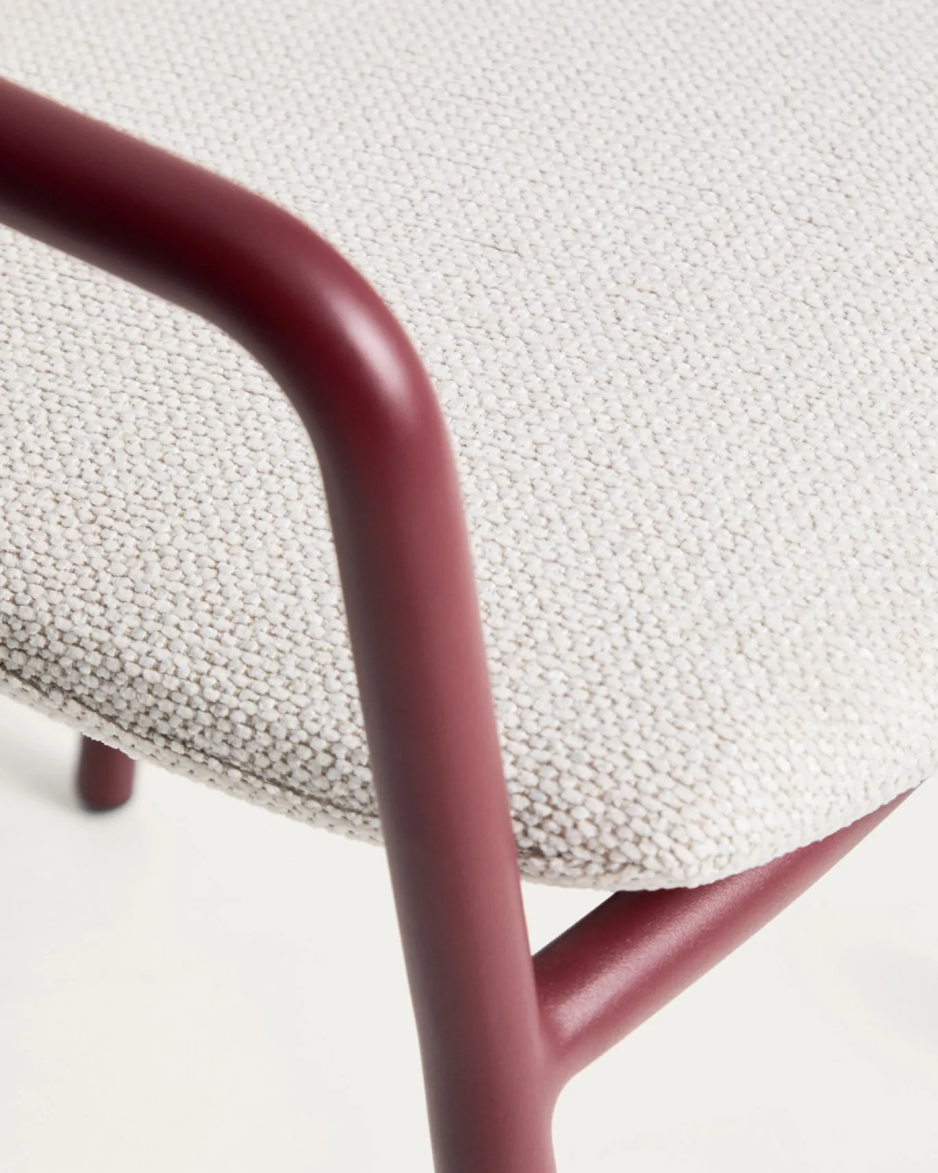 Kave Home Tuinstoel Linosa Aluminium Bordeaux/Beige