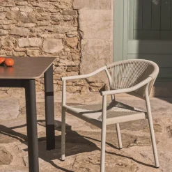 Kave Home Tuinstoel Livadia Stapelbaar Beige