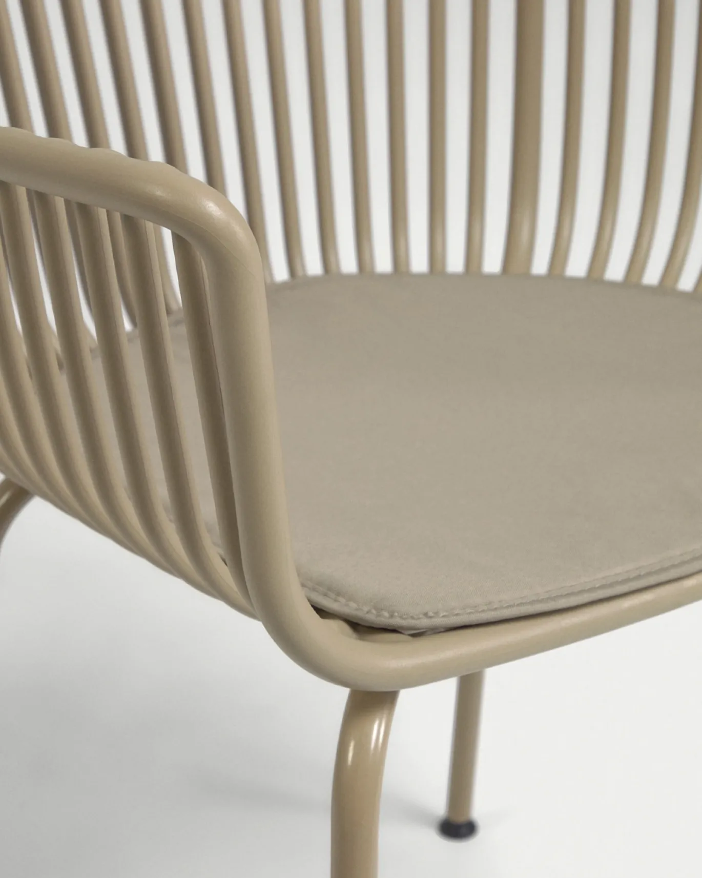 Kave Home Tuinstoel Surpika Beige