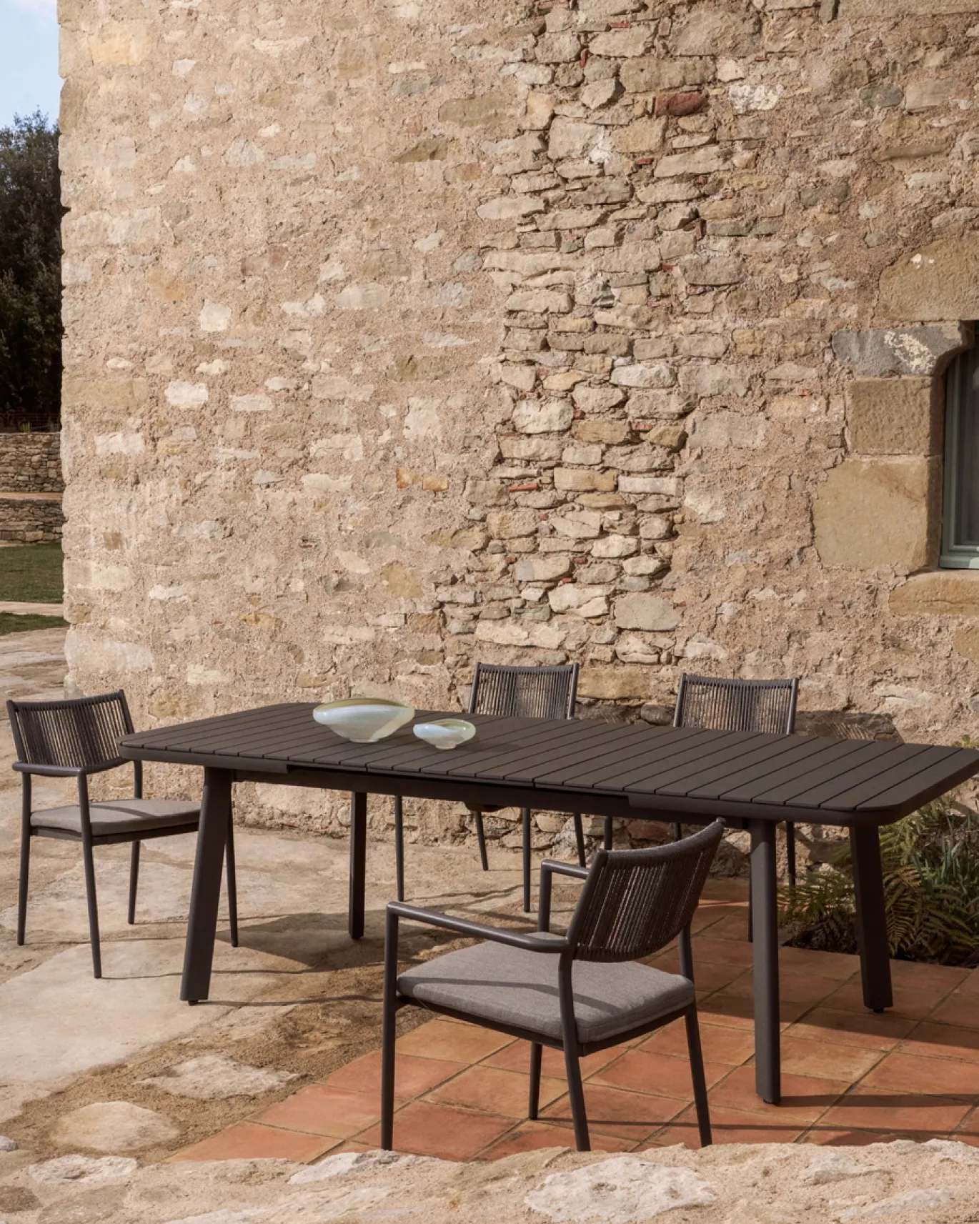 Kave Home Tuintafel Izola Aluminium Grafiet 185-235cm