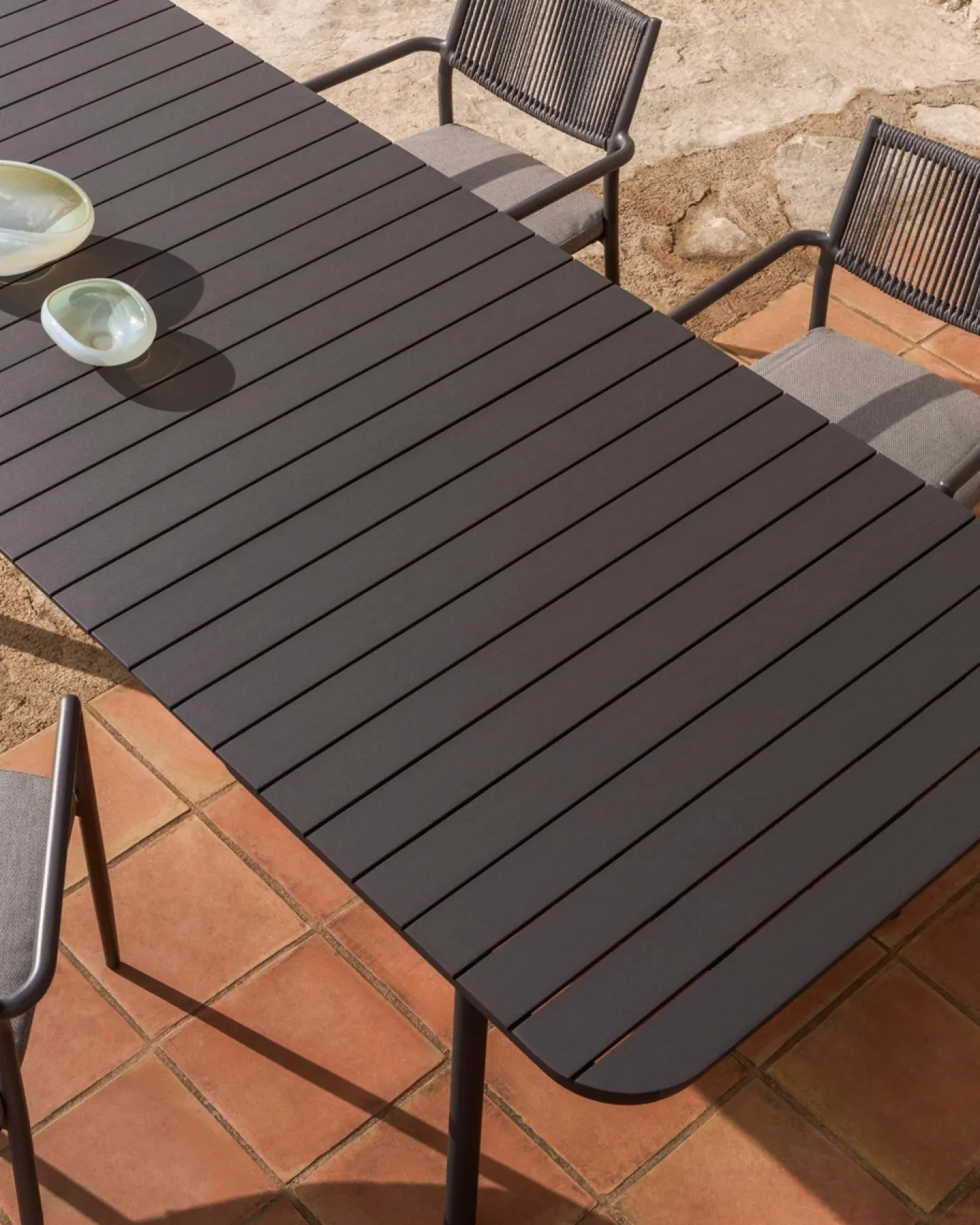 Kave Home Tuintafel Izola Aluminium Grafiet 220-280cm