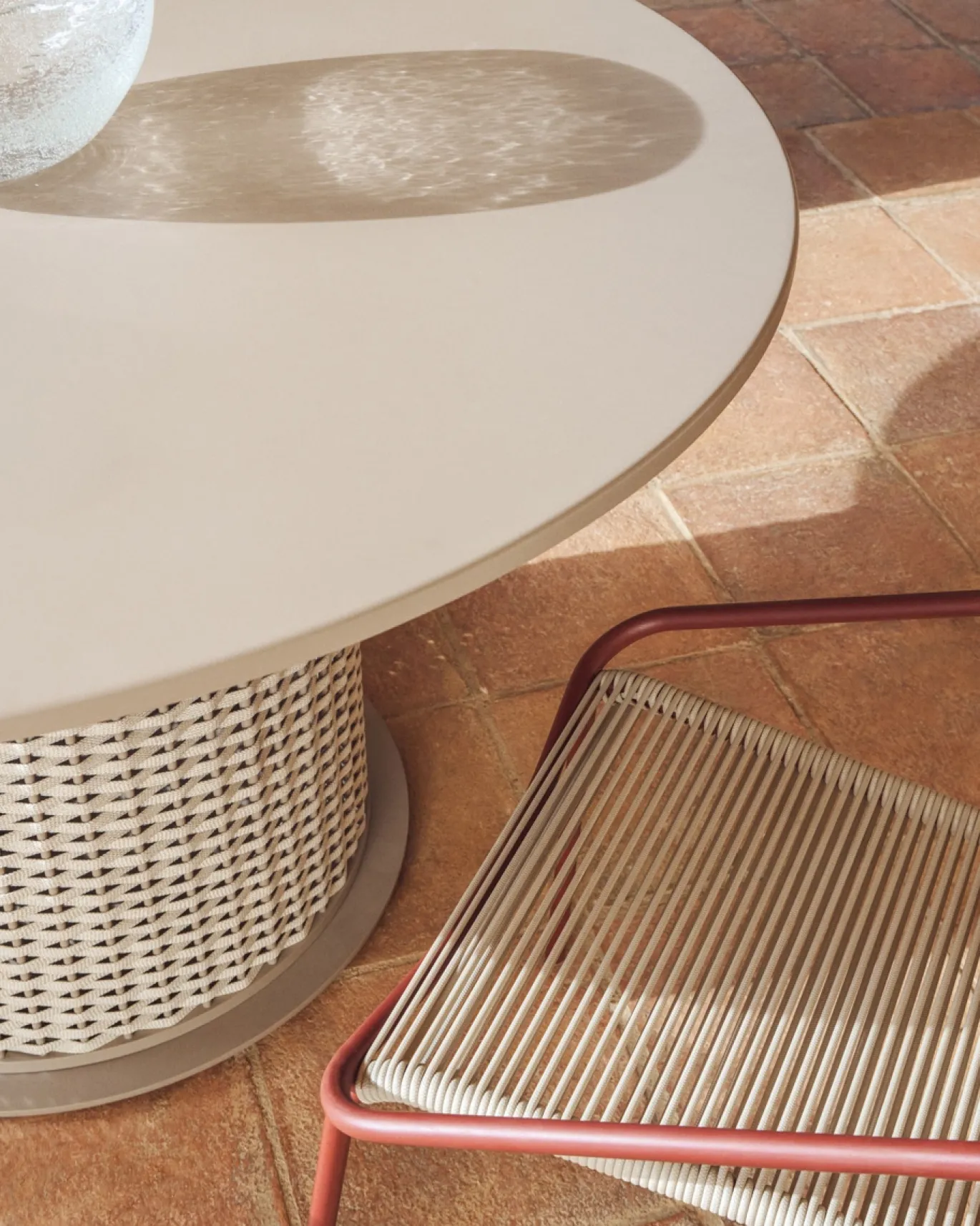 Kave Home Tuintafel Sedalis Taupe ø120cm