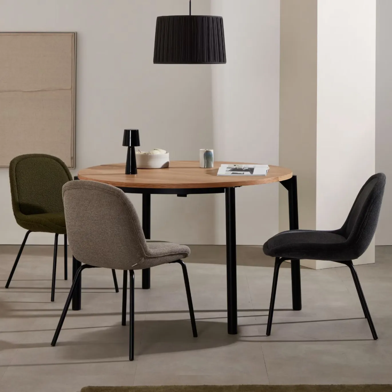 Kave Home Uitschuifbare Ronde Tafel Montuiri Eikenfineer Zwart Ø120 (200)cm