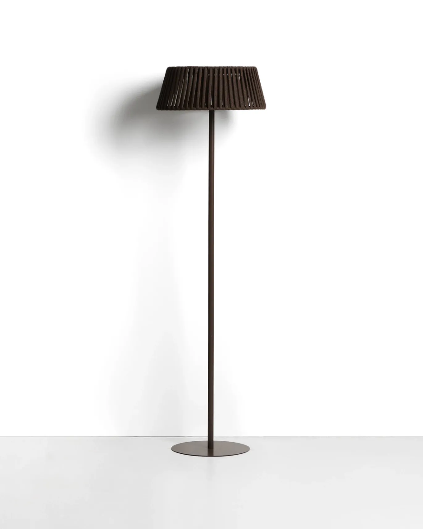 Kave Home Vloerlamp Aldet Outdoor Touw Metaal Bruin Ø46cm