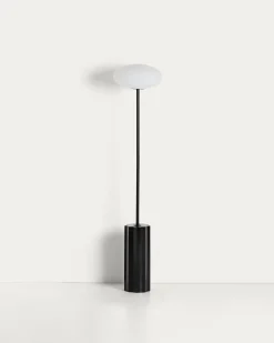 Kave Home Vloerlamp Idela Glas Marmer Zwart