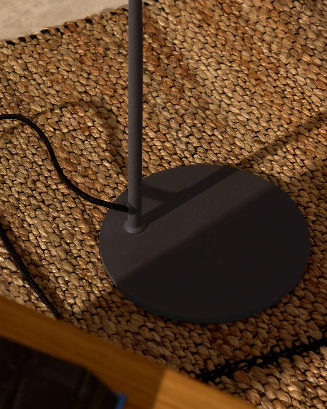 Kave Home Vloerlamp Manie Metaal Zwart