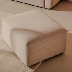 Kave Home Voetsteun Neom Beige 75x64cm