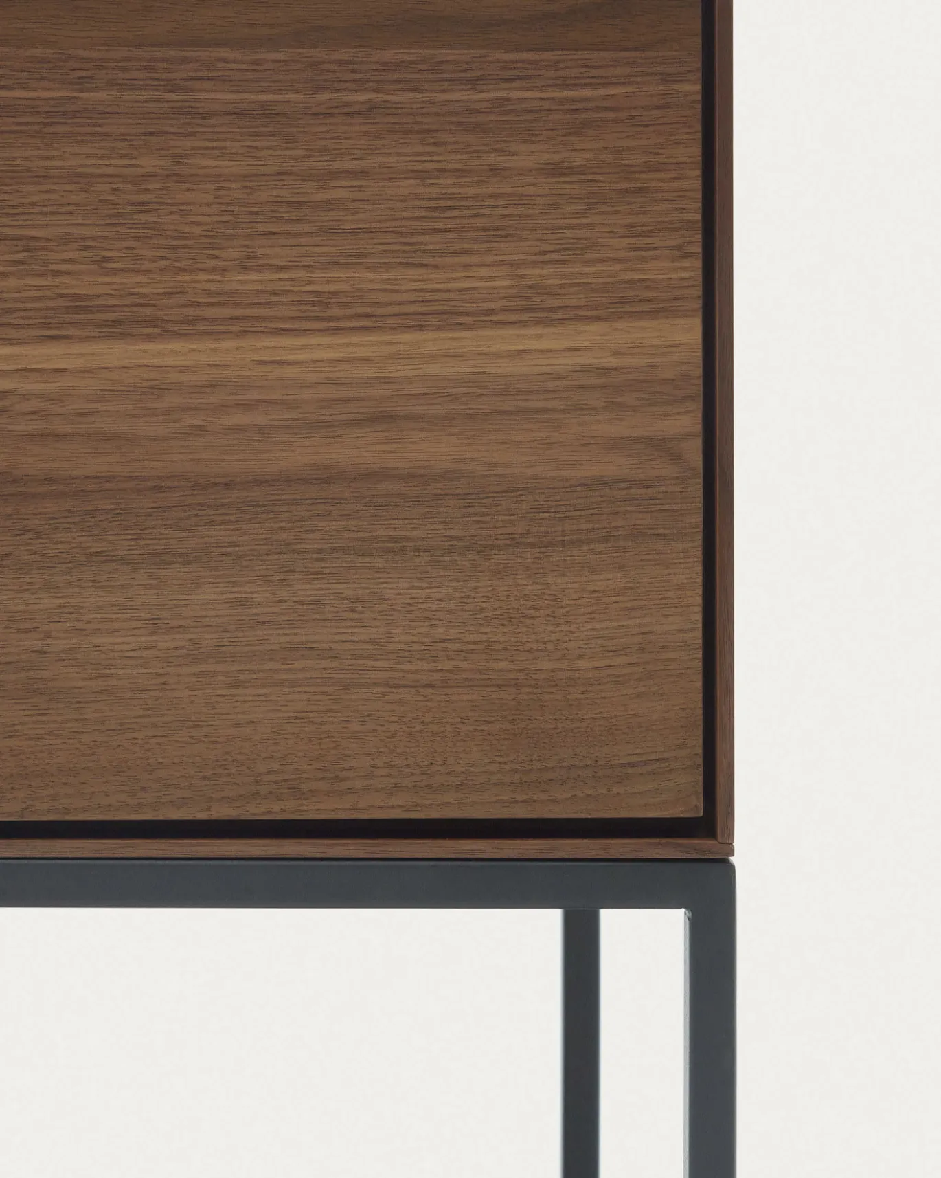 Kave Home Wandkast Vedrana 4-deurs Walnoot 97,5x160cm