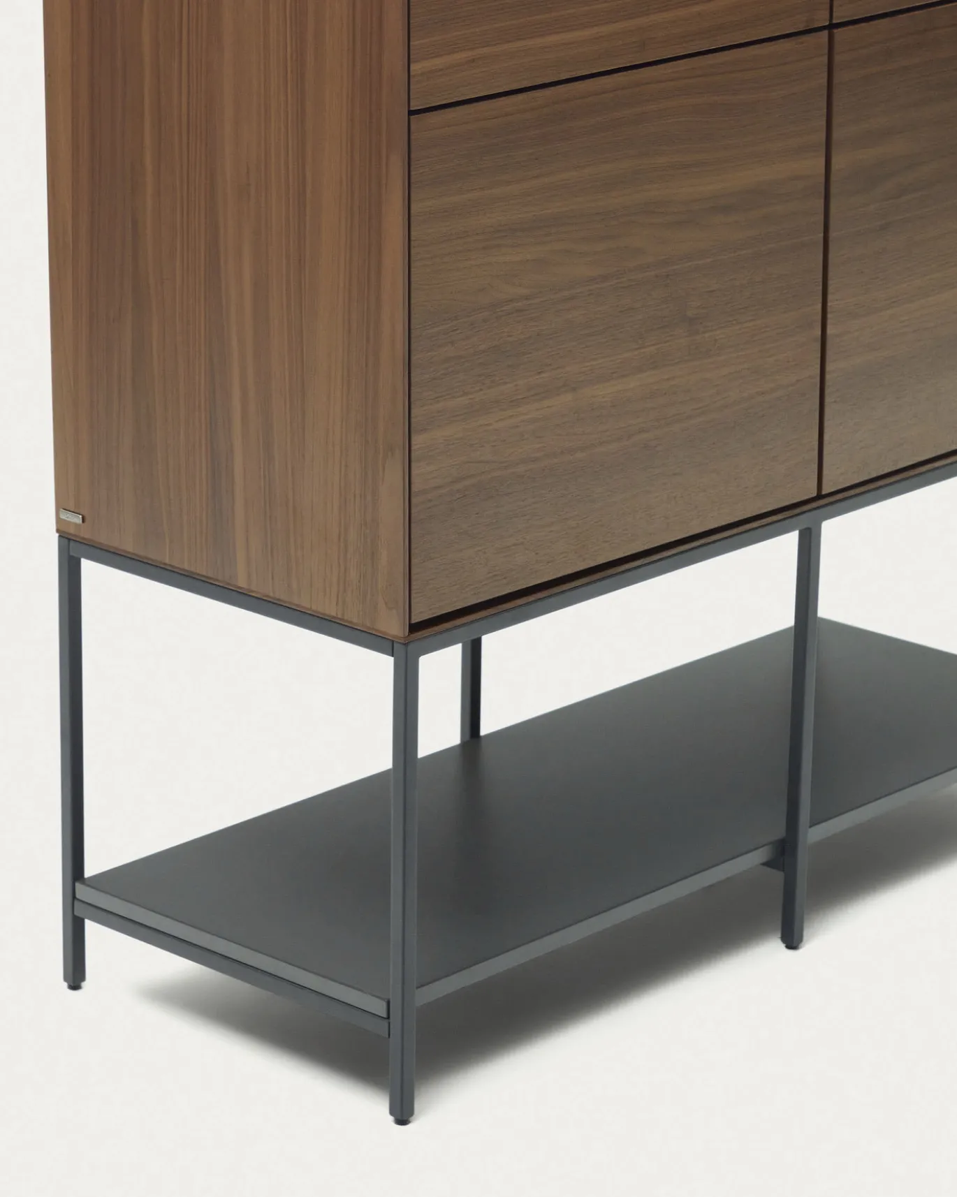 Kave Home Wandkast Vedrana 4-deurs Walnoot 97,5x160cm