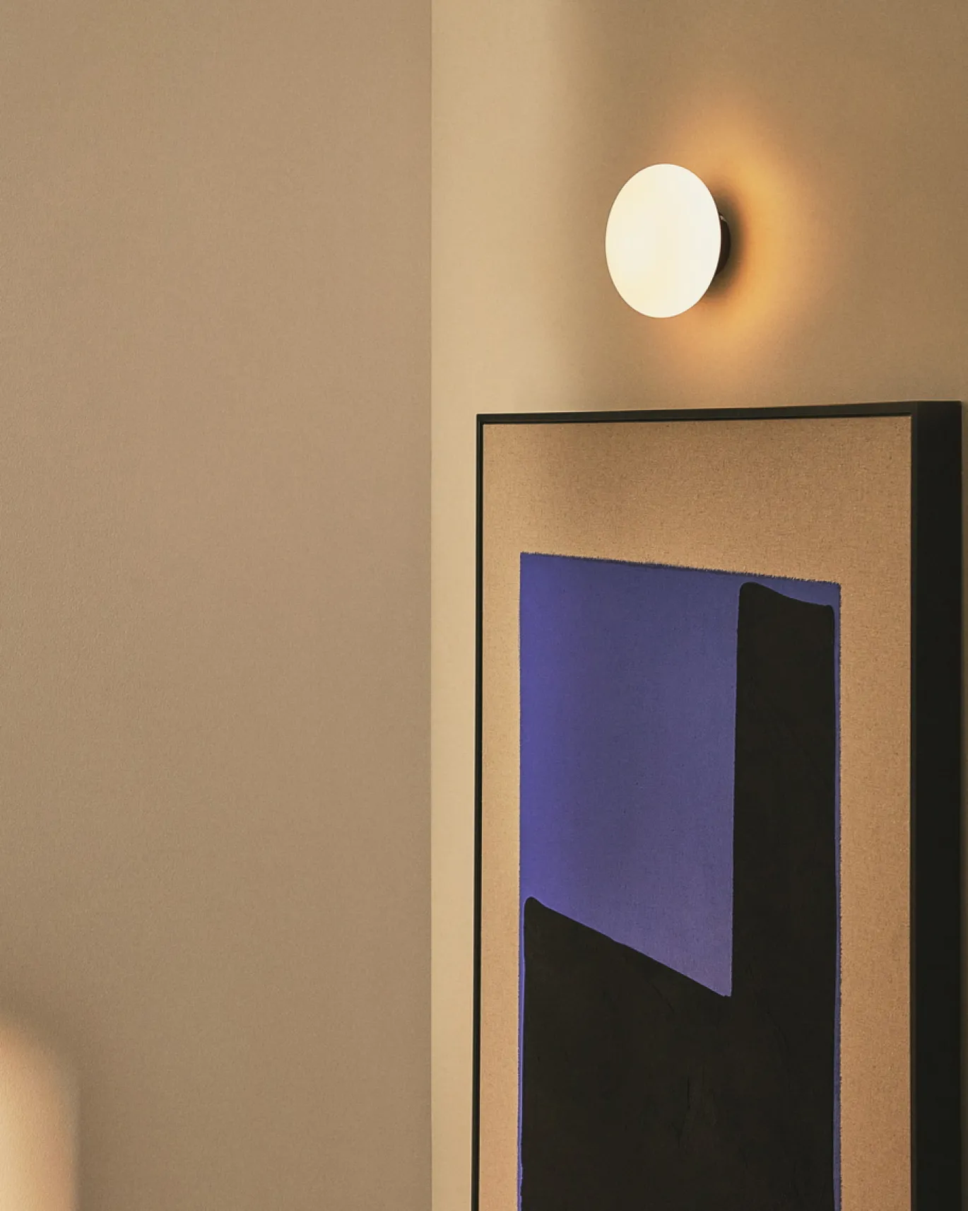 Kave Home Wandlamp Bamila Rookglas En Zwart Metaal Ø15cm
