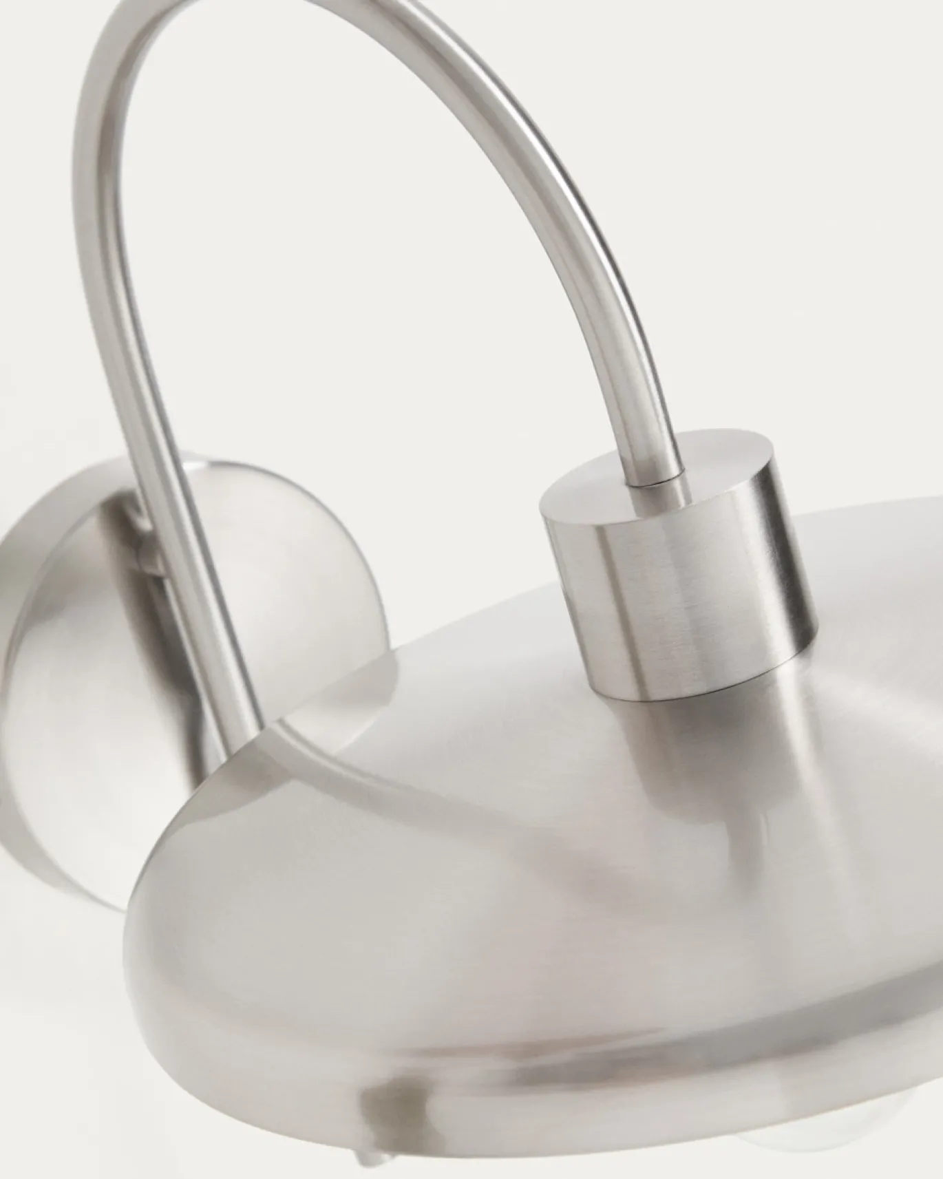 Kave Home Wandlamp Nuvira Zilver Geborsteld Metaal