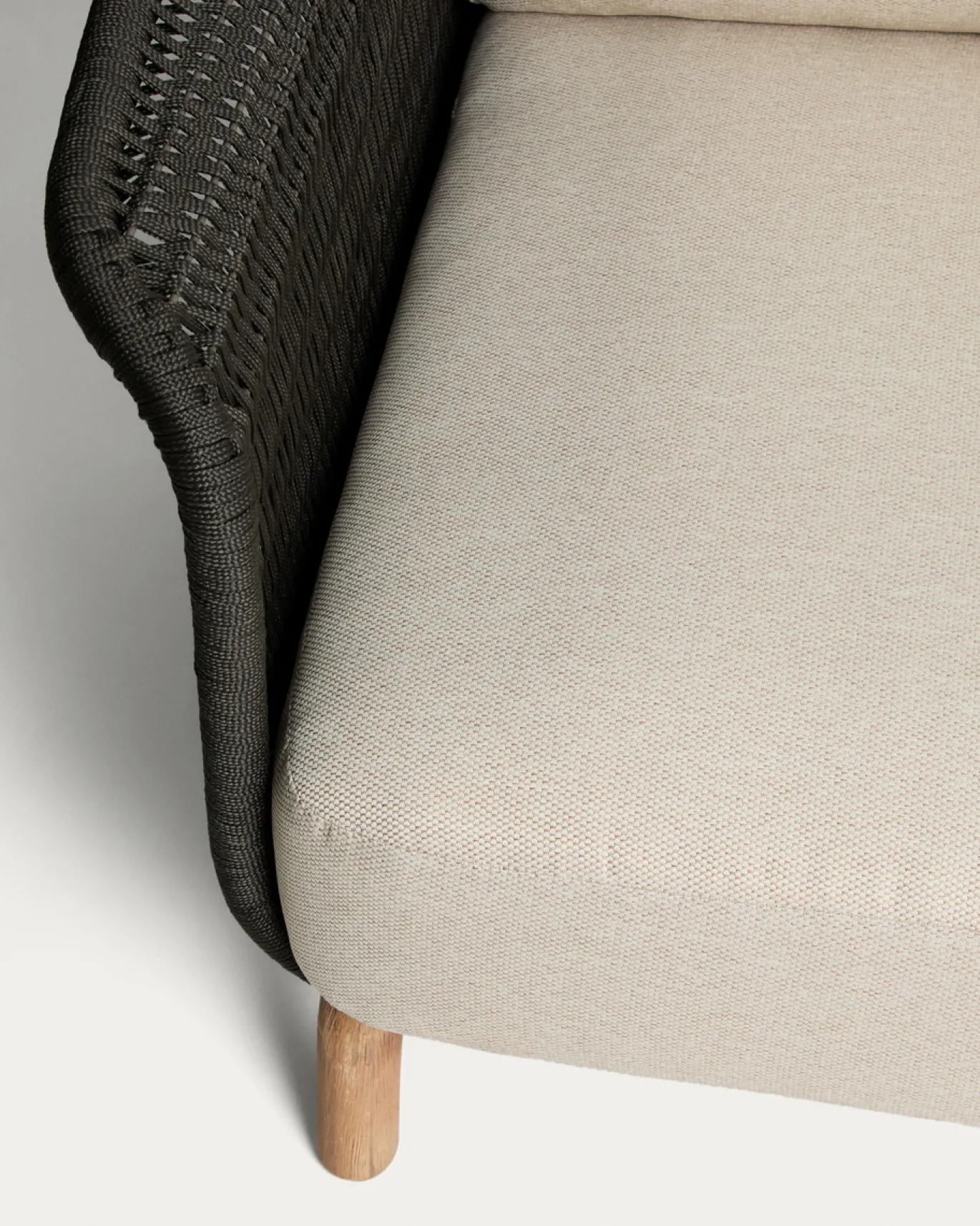 Kave Home 3-Zitsbank Alipa Acaciahout Grafiet/Beige 235cm