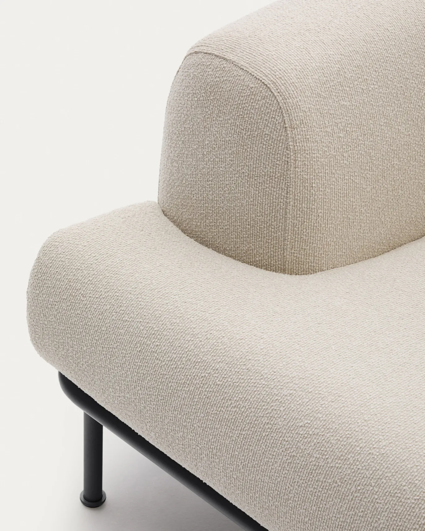 Kave Home 3-zitsbank Aurum Ecru en Matgrijs Onderstel 234cm