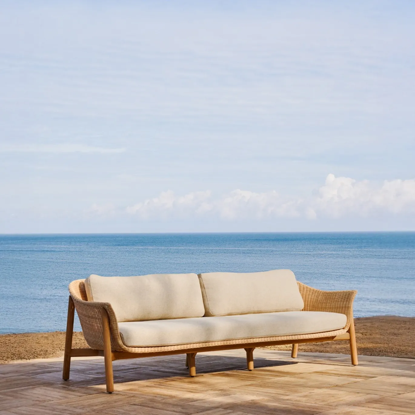 Kave Home 3-zitsbank Galea Teakhout en Rotan 223cm