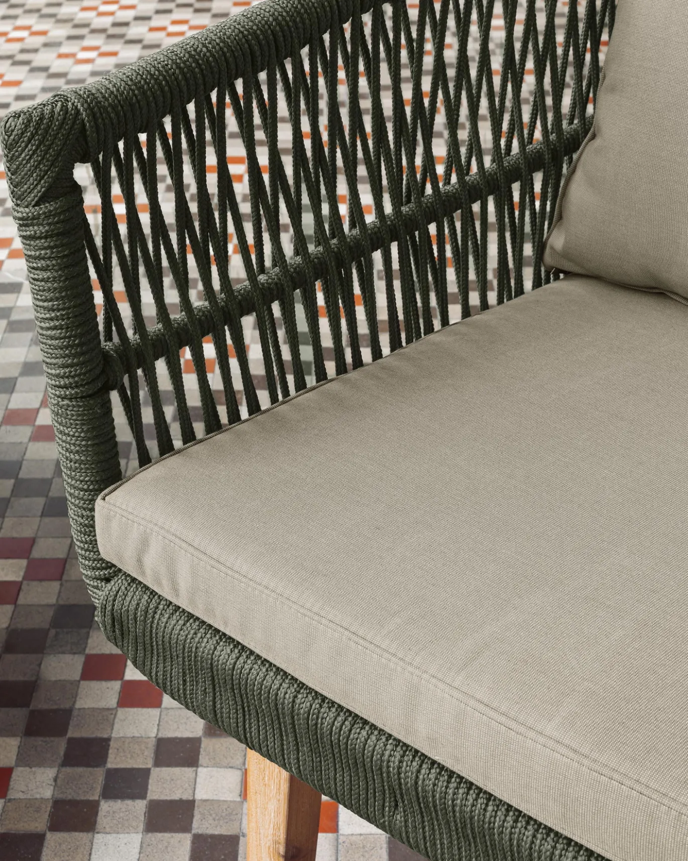Kave Home 2-zitsbank Inti Groen + Draadstoelen Set van 2