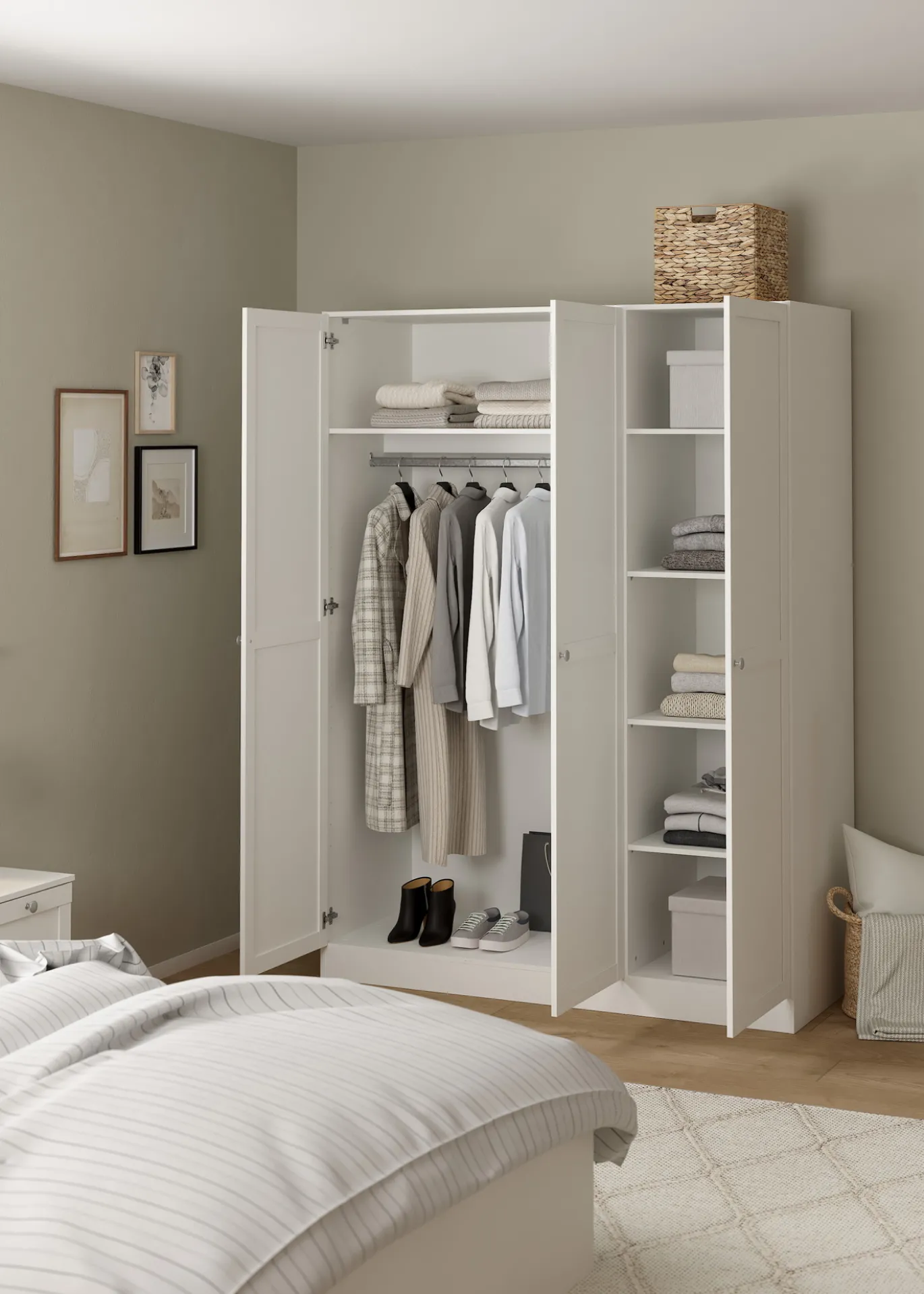 Kledingkast Viggo 3-Deurs Wit - Giga Living