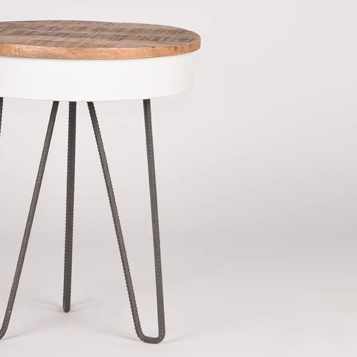 Label51 Bijzettafel Saria