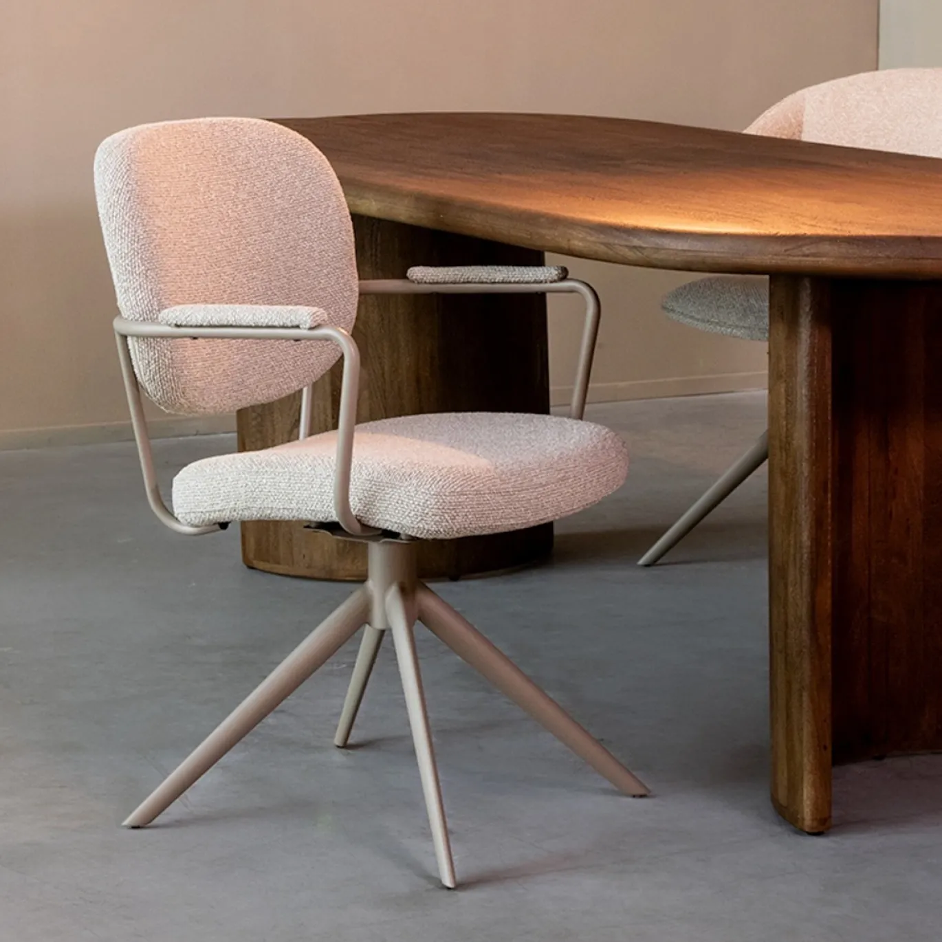 LABEL51 Eetkamerstoel Basel Bouclé Naturel/Taupe