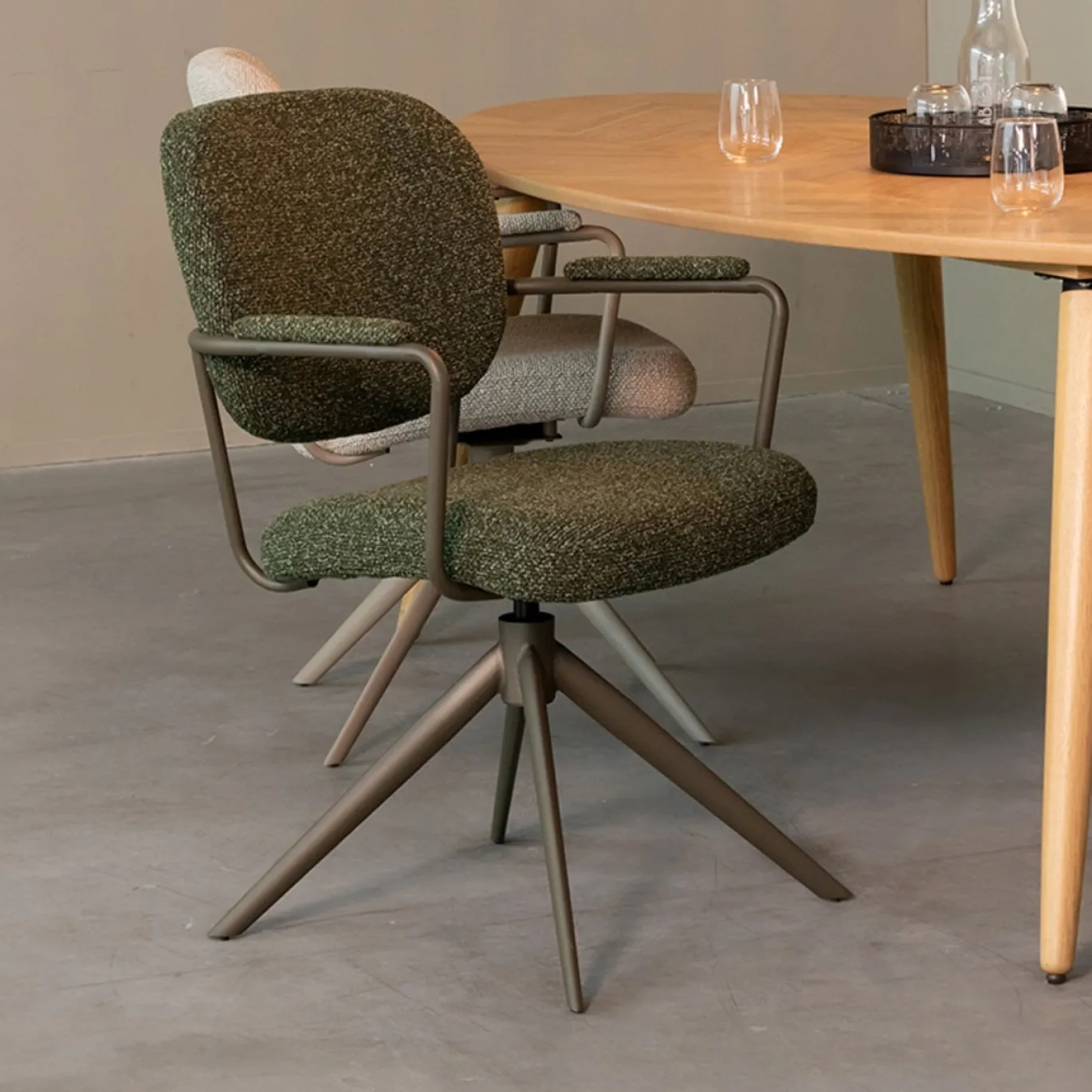 LABEL51 Eetkamerstoel Basel Bouclé Forest