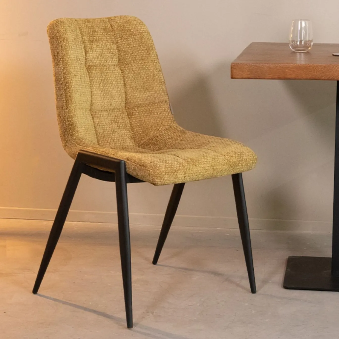 LABEL51 Eetkamerstoel Noor Elite Mosterd