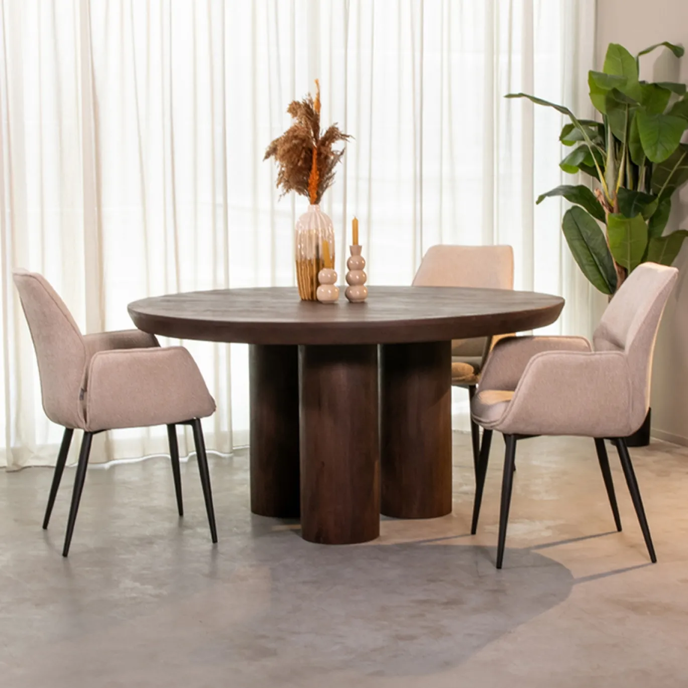 LABEL51 Eettafel Olly Espresso Ø150cm