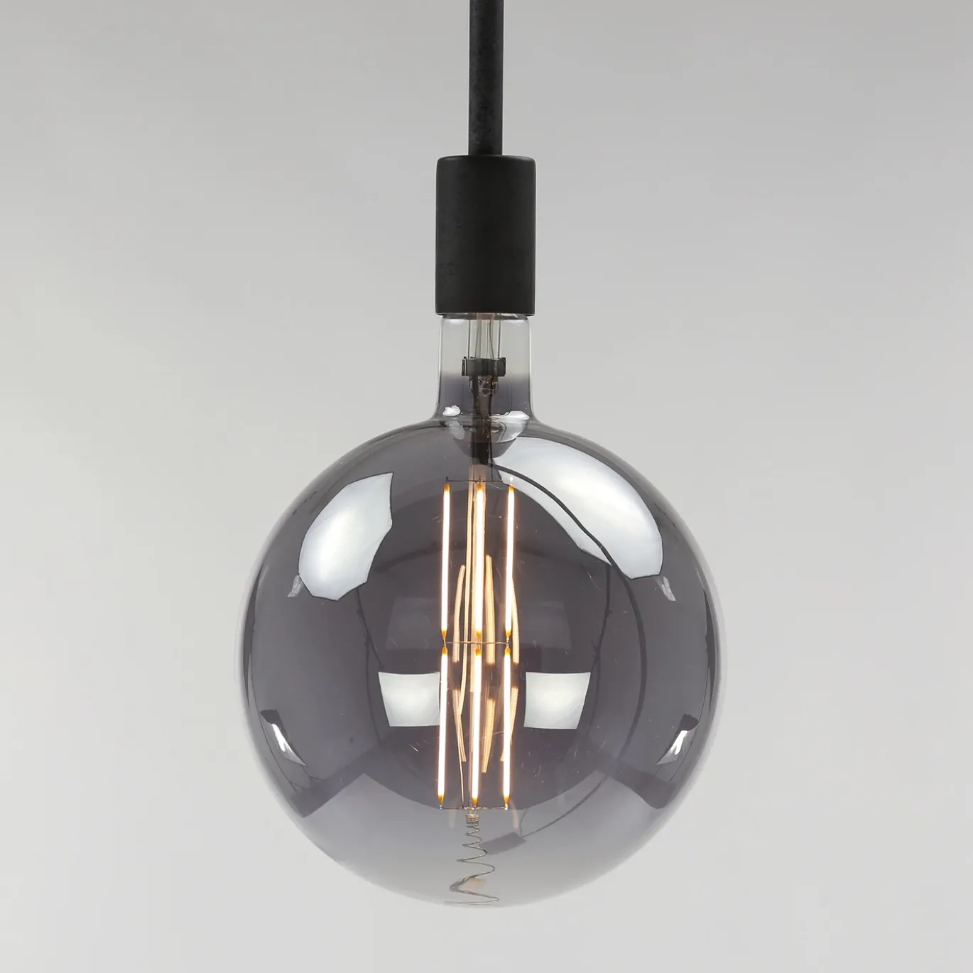 Lichtbron LED filament bol Ø20 0 - E27 8W / Smoke grey glas - Giga Meubel