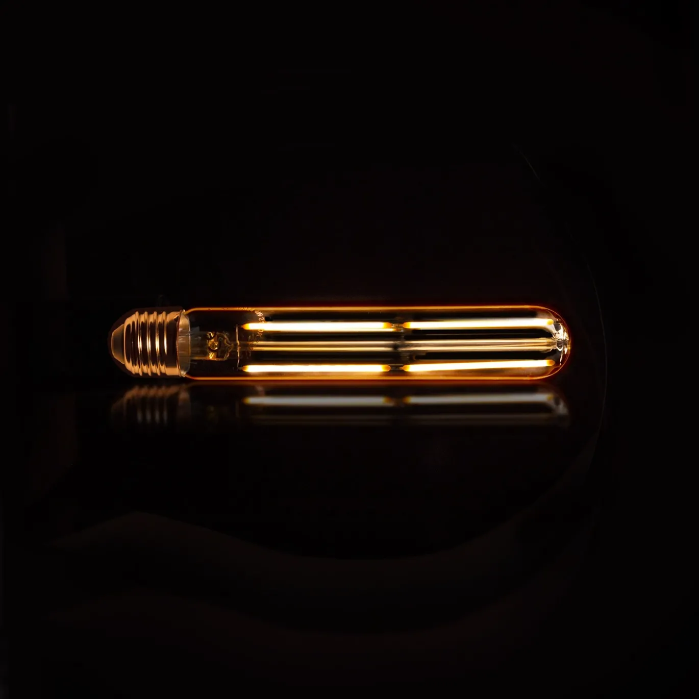 Lichtbron LED filament buis 18,5 cm - E27 4W 2100K 280lm dimbaar / Amberkleurig glas - Giga Meubel