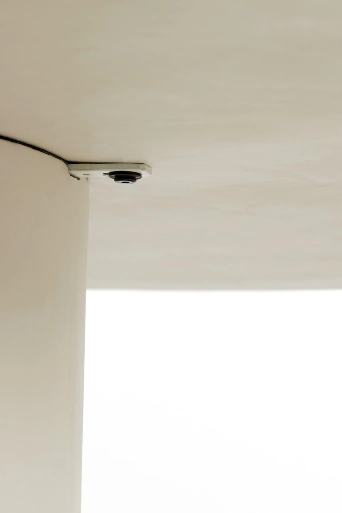Light & Living Eettafel Kulona Beige Ø140cm